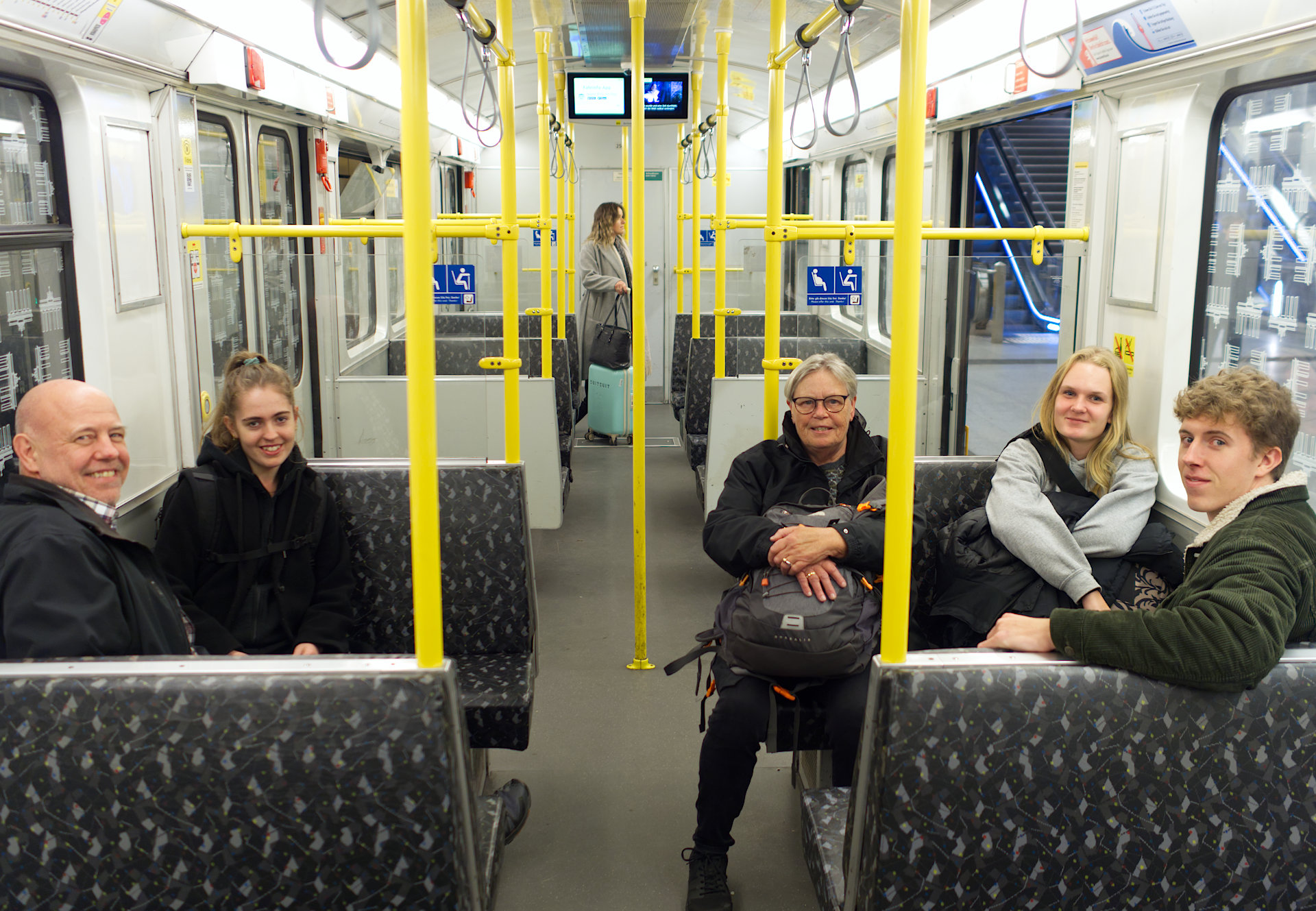 På vej til hotellet i U-Bahn